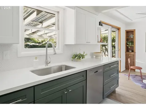 1631 NE 116th Place Portland OR 97220