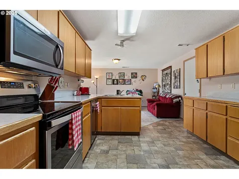 13317 NE 93rd Circle Vancouver WA 98682