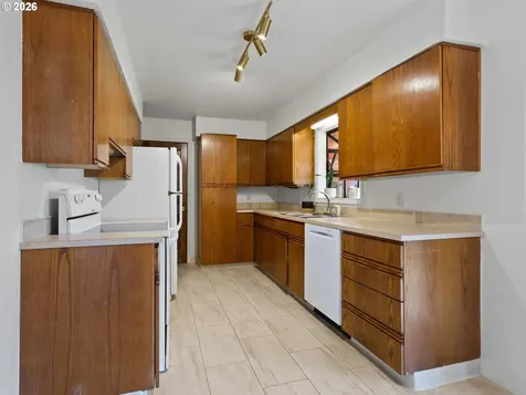 363 9th Street Washougal WA 98671