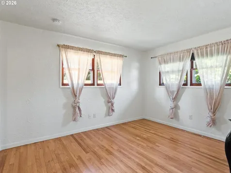 363 9th Street Washougal WA 98671