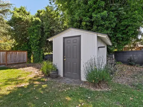 363 9th Street Washougal WA 98671