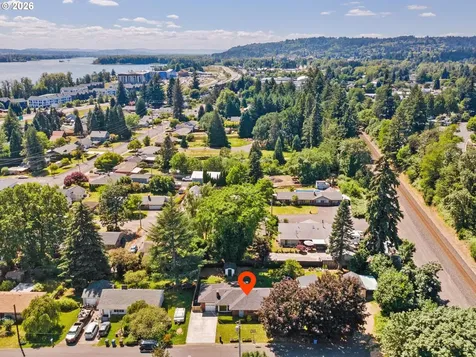 363 9th Street Washougal WA 98671