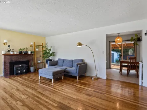 363 9th Street Washougal WA 98671