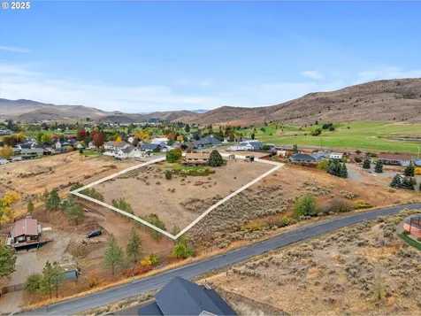 1025 17th Street Baker City OR 97814