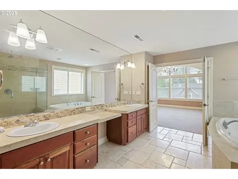 817 W S Street Washougal WA 98671