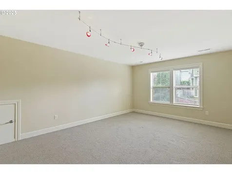817 W S Street Washougal WA 98671