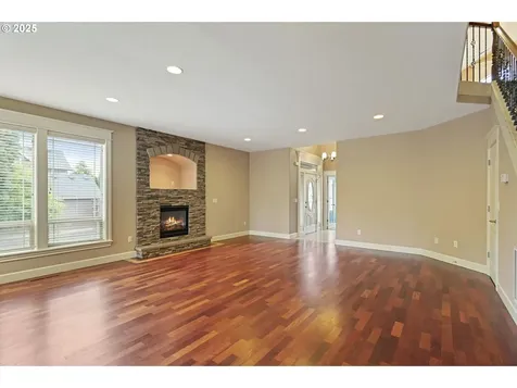 817 W S Street Washougal WA 98671