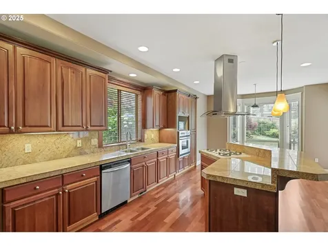 817 W S Street Washougal WA 98671