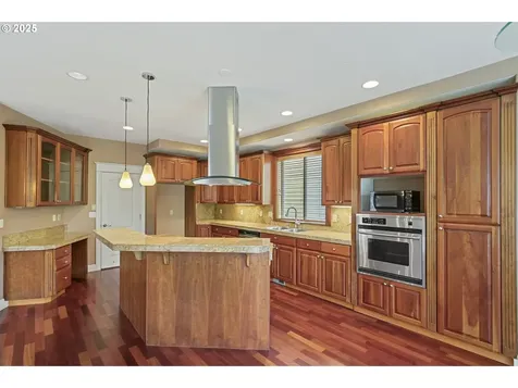 817 W S Street Washougal WA 98671