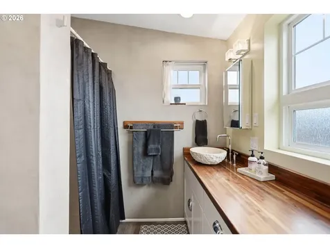 1625 E 13th Place The Dalles OR 97058