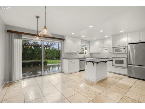 300 SW 141st Avenue Beaverton OR 97006