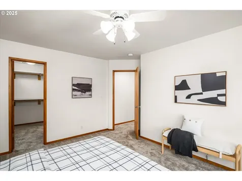 5285 Saratoga Street Eugene OR 97405