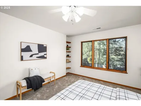 5285 Saratoga Street Eugene OR 97405