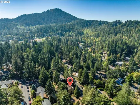 5285 Saratoga Street Eugene OR 97405