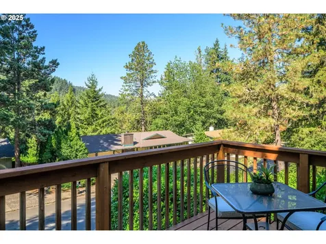 5285 Saratoga Street Eugene OR 97405