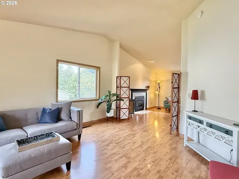 2822 NW Ivy Lane Camas WA 98607
