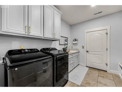 12006 NE 45th Avenue Vancouver WA 98686