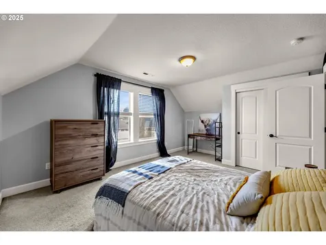 12006 NE 45th Avenue Vancouver WA 98686