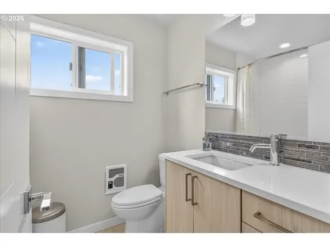 521 N Cook Street Portland OR 97227