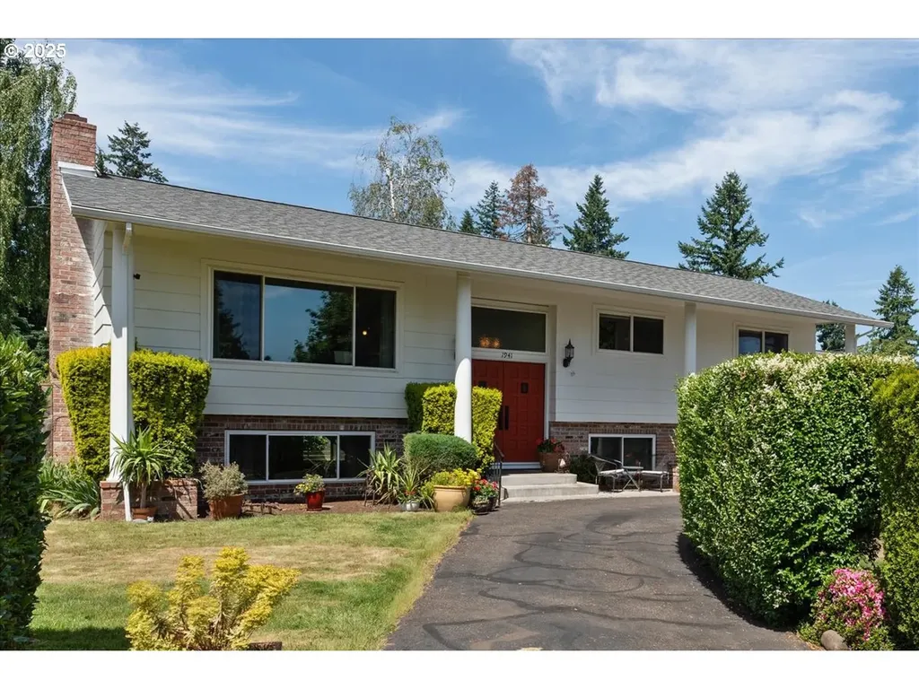 1941 NE 143rd Avenue Portland OR 97230