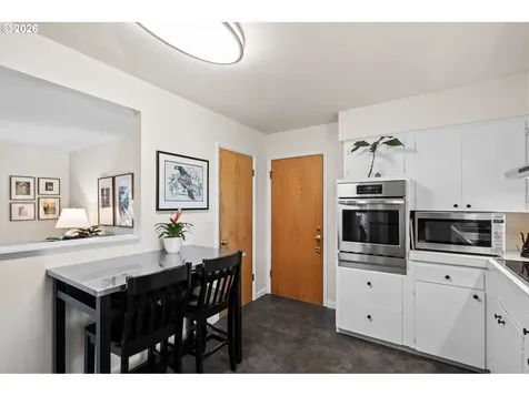 1036 Bullock Street Lake Oswego OR 97034