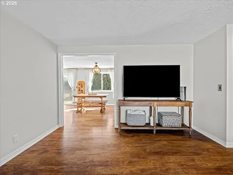 2534 Westwind Avenue NW Salem OR 97304