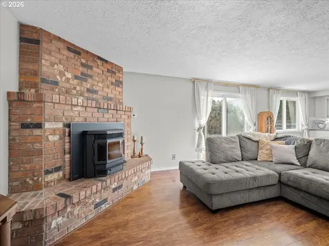 2534 Westwind Avenue NW Salem OR 97304