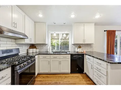 4063 NE 11th Way Gresham OR 97030
