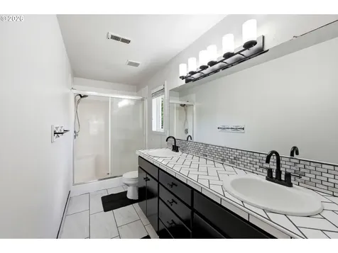 4063 NE 11th Way Gresham OR 97030