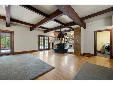 274 S Garden Way Eugene OR 97401