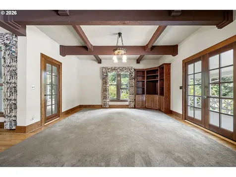 274 S Garden Way Eugene OR 97401