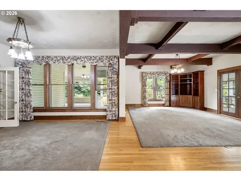 274 S Garden Way Eugene OR 97401