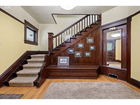 274 S Garden Way Eugene OR 97401