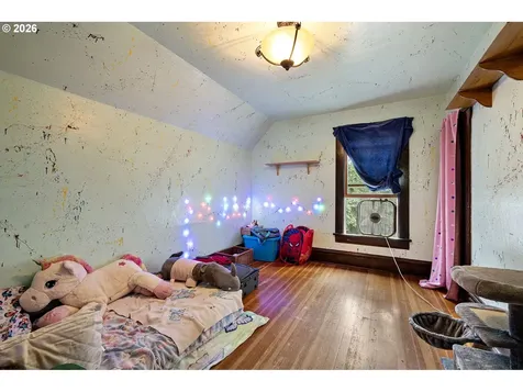 274 S Garden Way Eugene OR 97401