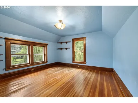 274 S Garden Way Eugene OR 97401