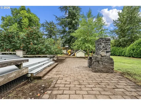 274 S Garden Way Eugene OR 97401