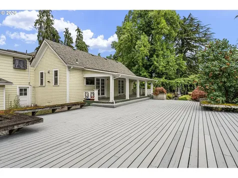 274 S Garden Way Eugene OR 97401