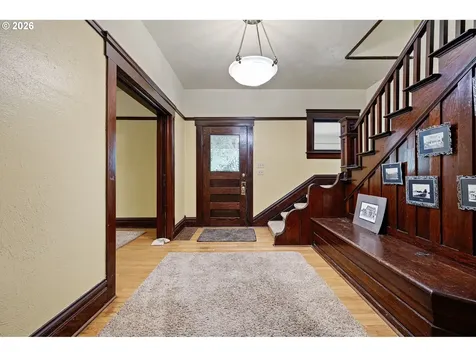 274 S Garden Way Eugene OR 97401