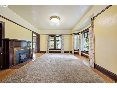 274 S Garden Way Eugene OR 97401