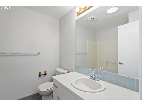 3208 SE 153rd Avenue Vancouver WA 98683