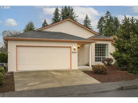 3208 SE 153rd Avenue Vancouver WA 98683