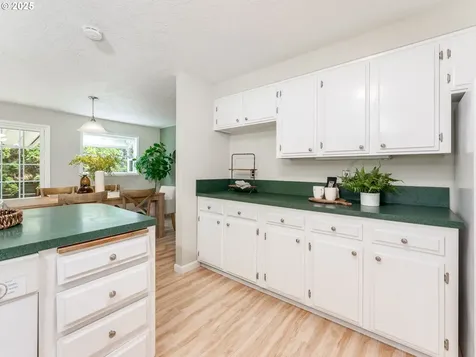 509 NW 22nd Street Mcminnville OR 97128