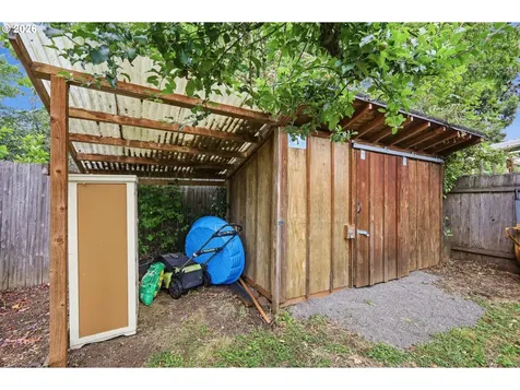 2199 Cleveland Street Eugene OR 97405