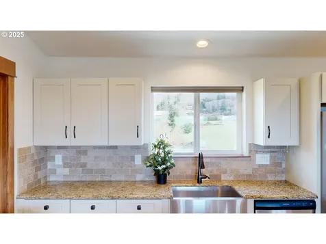 15289 Oceanview Drive Brookings OR 97415