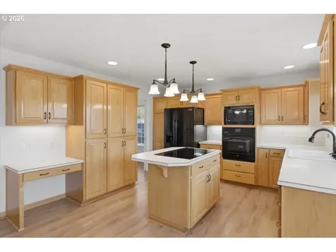738 Roosevelt Street NW Salem OR 97304