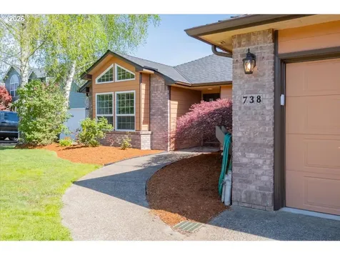 738 Roosevelt Street NW Salem OR 97304