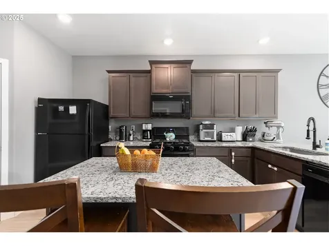 1506 W 12th Street La Center WA 98629