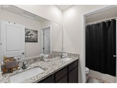1506 W 12th Street La Center WA 98629