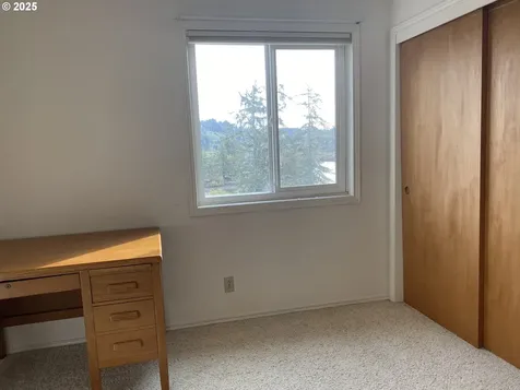 245 S 18th Street Reedsport OR 97467