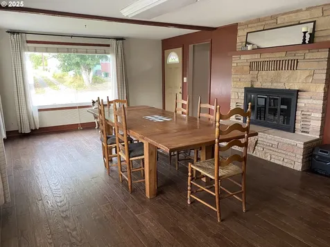 245 S 18th Street Reedsport OR 97467